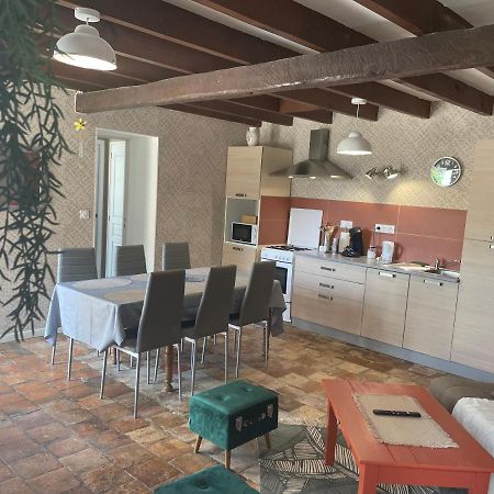 L'Abeille Sas Le Jardin De Messie Aparthotel Beaumont  Екстериор снимка